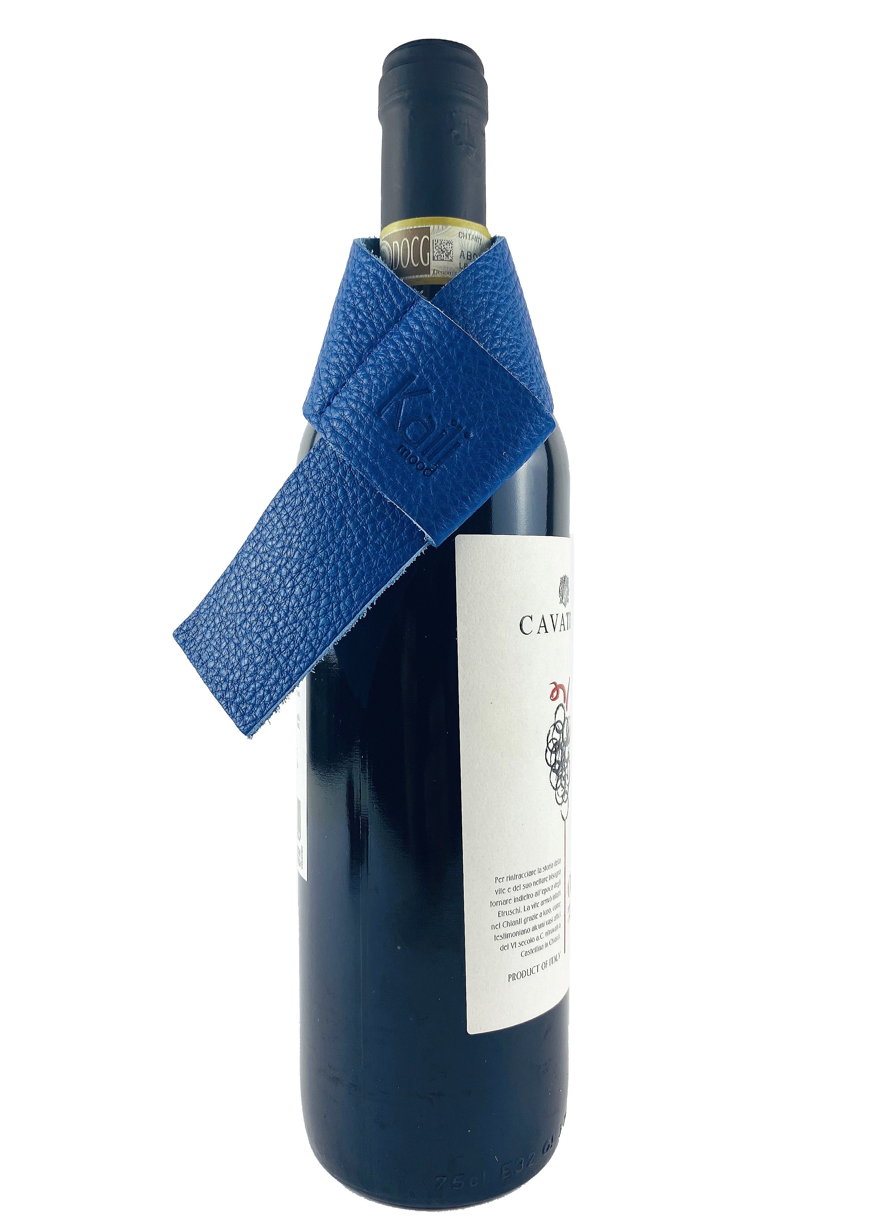 K0010DB | Bottle saver Made in Italy from genuine full grain leather, dollar grain - Blue color. Dimensions: 27 x 4 x 0.5 cm.  Packaging: rigid bottom/cover Gift Box